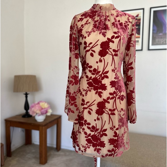 Floral Velvet Tie dress - Picture 4 of 11